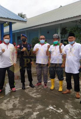 MCMI Provinsi dan PC Kabupaten Bintan Beserta Brimob Gotong Royong Bersihkan SD Negeri 005