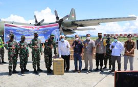 Masyarakat Papua Terima Bantuan Tabung Oksigen dan Alkes dari Panglima TNI