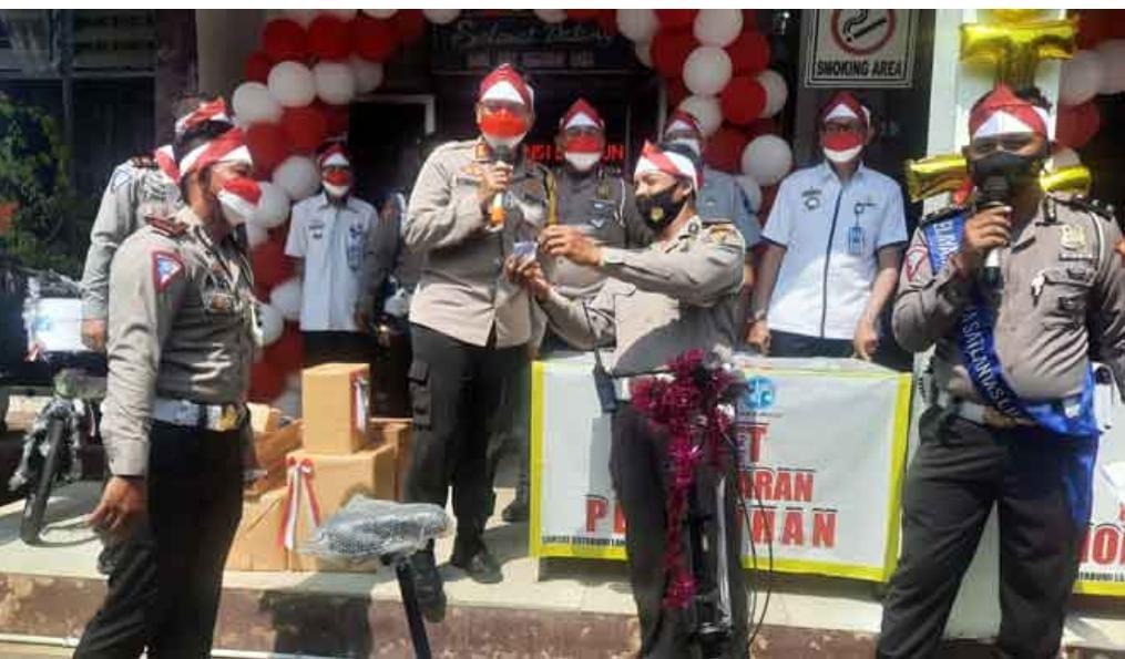 Warga Taat Pajak Dapat Doorprize dari Kapolres Lampung Utara