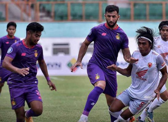 Pertandingan Persik Kediri vs PSM Makassar | Foto: Liga Indonesia Baru