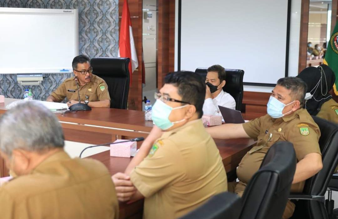 Sekdako Batam Pimpin Rapat Tindak Lanjut Pembahasan Perkembangan Kasus Covid-19