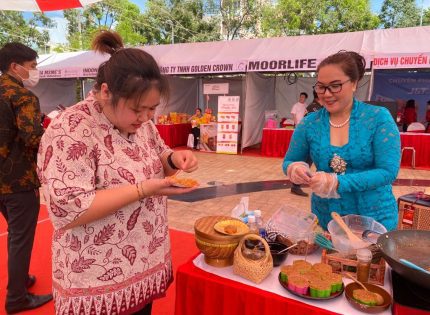 CEO Hopeland Resort and Organic Farm Berhasil Memikat Warga Vietnam Dengan Seni dan Kuliner Indonesia