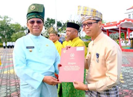 Bupati Karimun Pimpin Upacara Hari Amal Bhakti ke-77