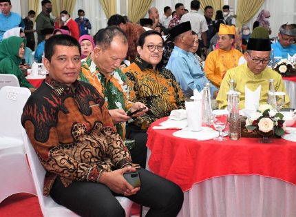 Pangdam I/BB Terima Penghargaan Tokoh Peduli PWI