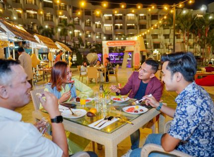 Beli Paket Bukber 20 Orang Gratis 1 Voucher Nginap di HARRIS Waterfront Batam