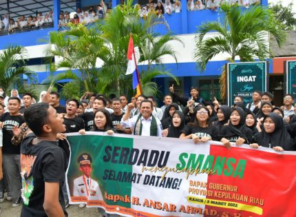 Gubernur Ansar Buka Kegiatan Bimbingan Dan Pelatihan Kepala Sekolah SMA/SMK se-Kota Batam