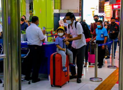 Moment Libur Bersama Hari Raya Nyepi, 87 Ribu Penumpang KA Jarak Jauh Berangkat Dari Stasiun Gambir dan Pasar Senen Memenuhi Persyaratan Vaksin