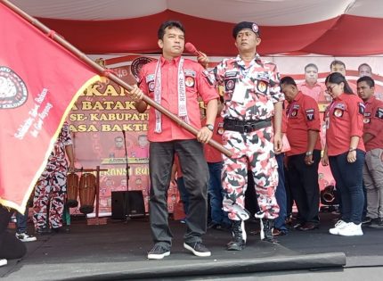 Ketum PBB Lantik Ketua Pemuda Batak Bersatu DPC Bintan