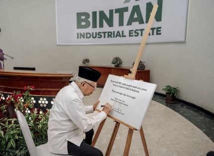 Wapres Tinjau Pionir Kawasan Industri Halal di Indonesia