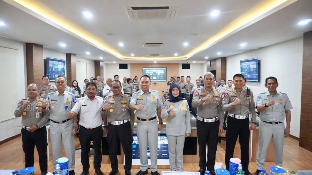 Jasa Raharja dan Korlantas Polri Gelar Supervisi Pelayanan STNK dan TNKB di Kepulauan Riau