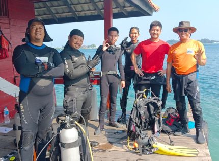 Tiga Penyelam DMC Dompet Dhuafa Lulus Kualifikasi Rescue dan Master Scuba Diving